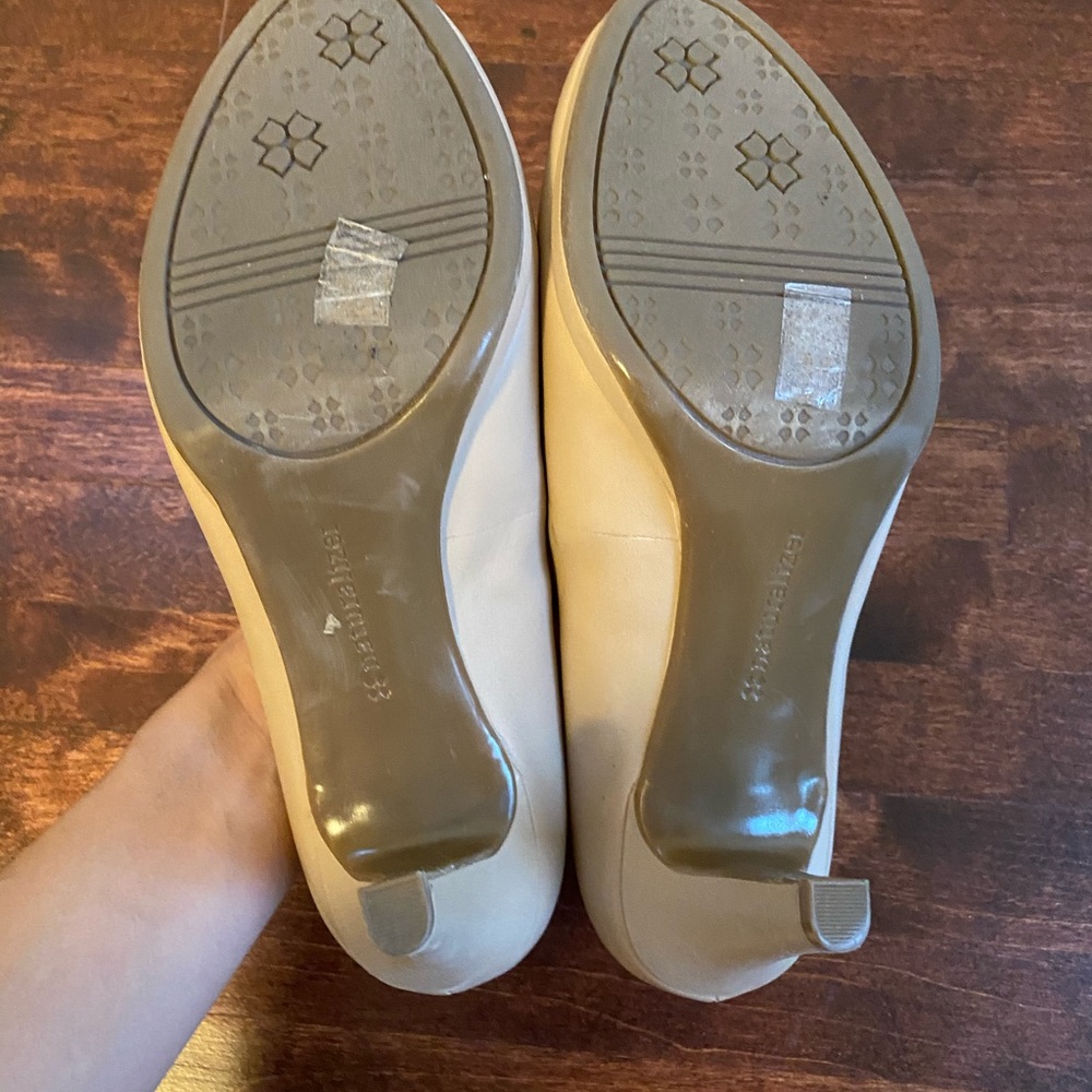 Brand new Naturalizer Nude Pumps - Picture 5 of 5